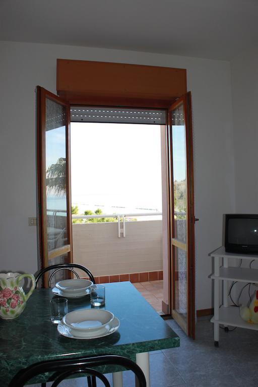 Residence Azzurro Massignano Room photo